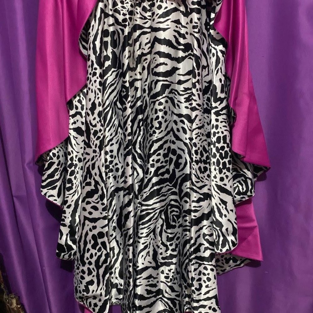 Dress - Picture 2 of 5